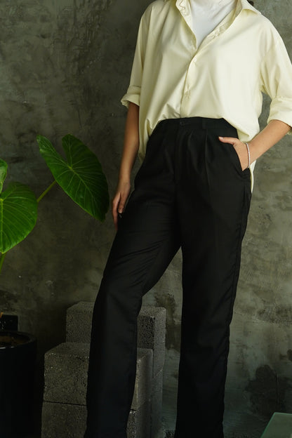 Black Pleated Trousers - Women