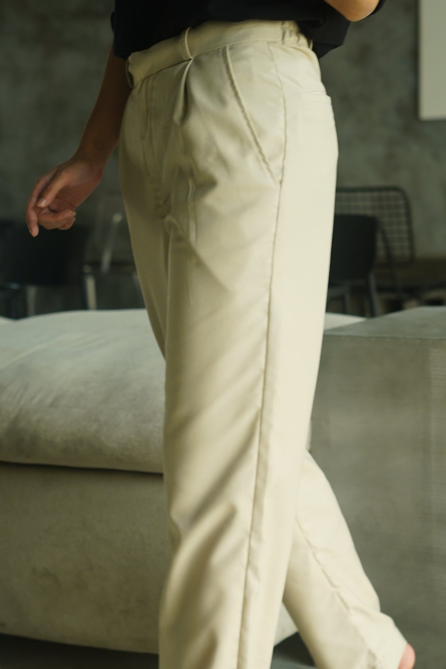Beige Pleated Trousers - Women