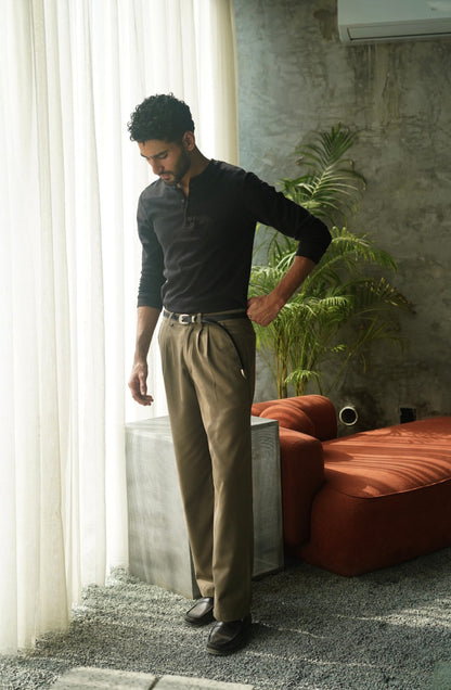 Henley & Pleated Trousers S&T